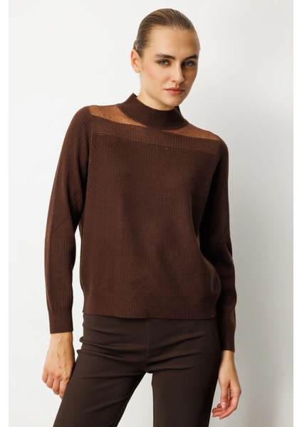 On Yakası Tül Detaylı Taşlı Triko Kazak fiyatları