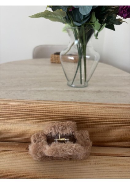 Peluş Kürk Mandallı Saç Tokası Küçük Camel Renk modelleri
