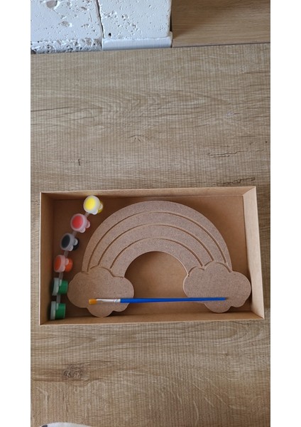 Gökkuşağı Renkli Ahşap Boyama Seti, Bej Tonlarıyla Şık ve Doğal Tasarım.
