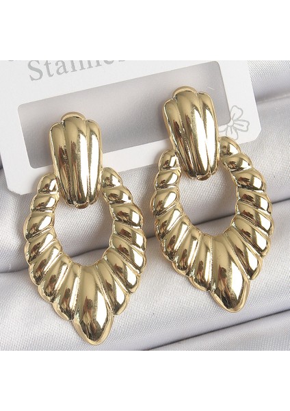316 Çelik Gold Renk Işlemeli Motiif Model Kadın Küpe