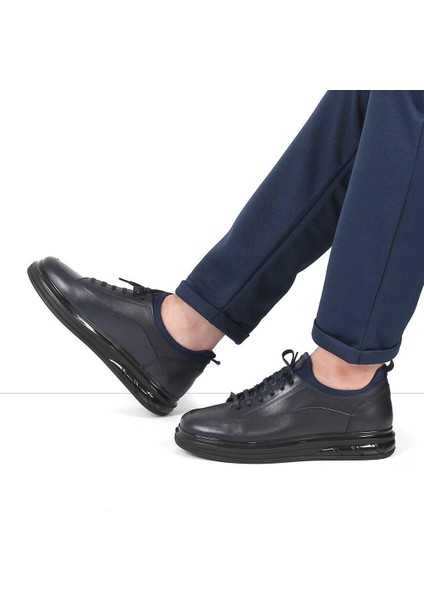 Erkek Lacivert Bağcıklı Kalın Tabanlı Deri Sneaker fiyatları
