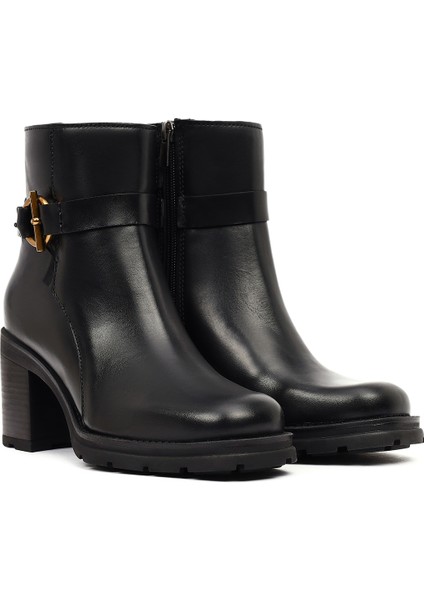 Kadın Siyah Fermuarlı Kalın Topuklu Deri Bot 25WFD188518 indirimleri