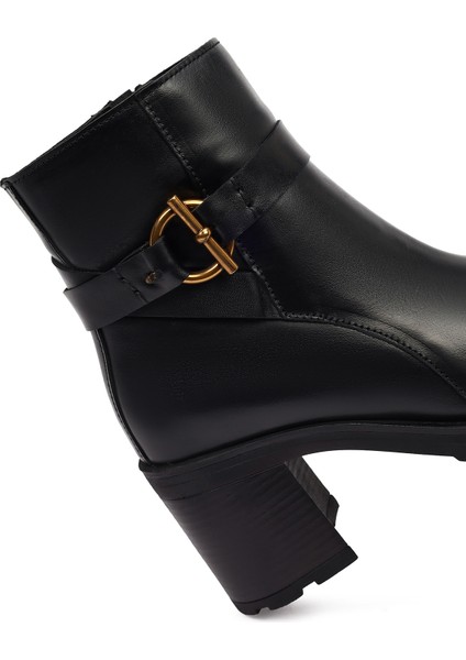 Kadın Siyah Fermuarlı Kalın Topuklu Deri Bot 25WFD188518
