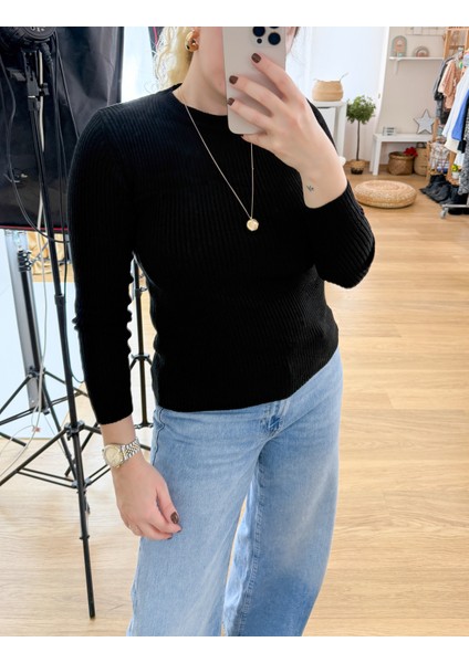 Siyah Bisiklet Yaka Basic Kazak