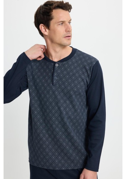 Erkek Regular Fit Pamuklu Düğmeli Yaka Beli Lastikli Desenli Pijama Takımı indirimleri