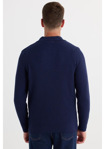 Erkek Standart Fit Normal Kesim Pamuklu Polo V Yaka Lacivert Kazak