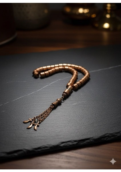 Bakır Tesbih – Minimalist Tasarım & Kılıç Ucu Detaylı El Yapımı