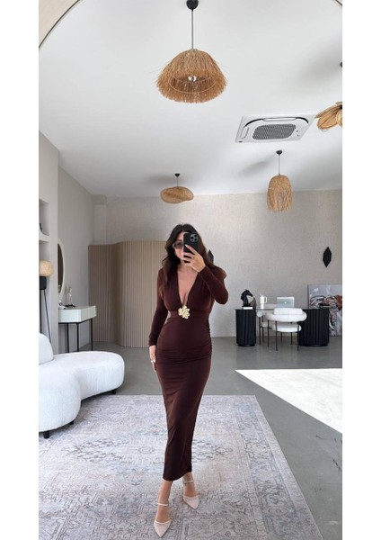 Kahverengi Toka Detaylı Uzun Streç Elbise fiyatları