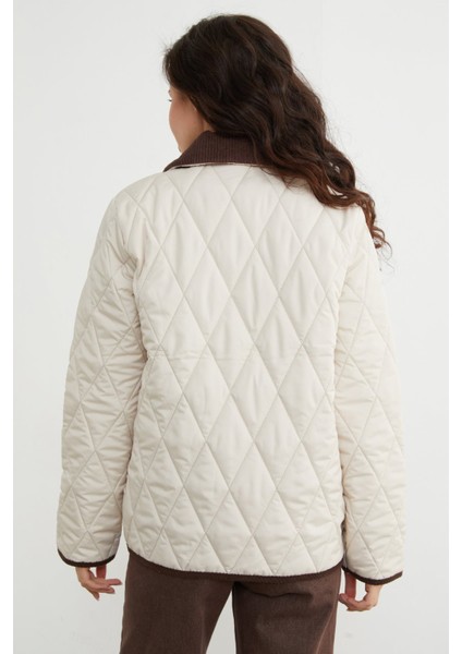 Kadife Detaylı Polo Yaka Kapitone Mont