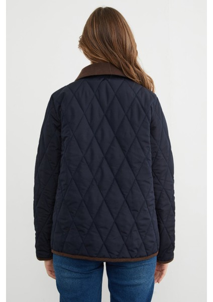 Kadife Detaylı Polo Yaka Kapitone Mont