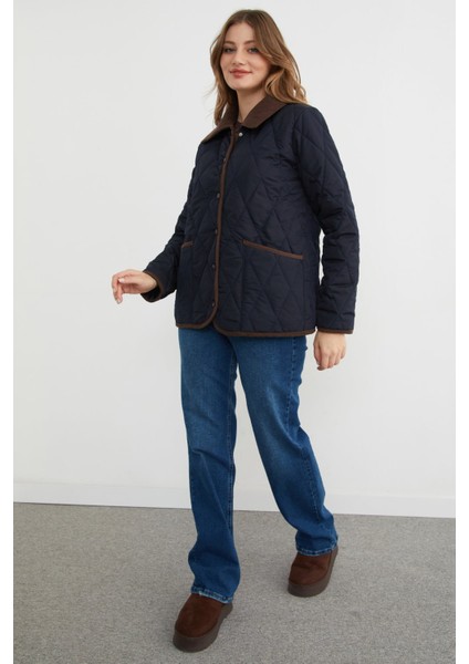 Kadife Detaylı Polo Yaka Kapitone Mont