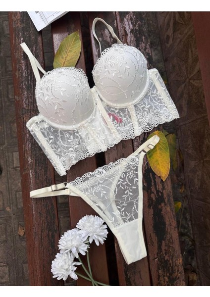 Kadın Beyaz Destekli Dantelli Büstiyer Iç Çamaşır Takımı modelleri