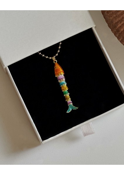 RENKLİ KIVRIK KOLYE fırsatları