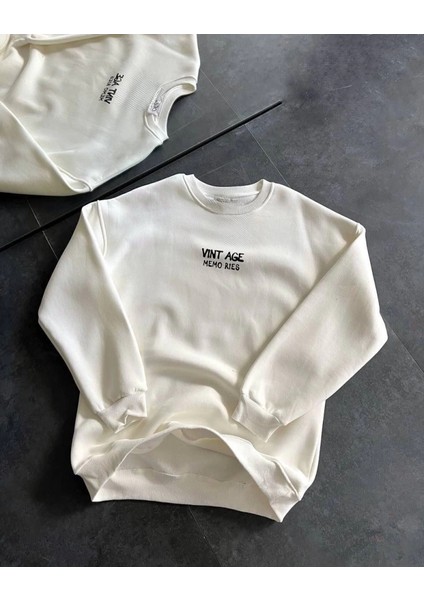 Bisiklet Yaka Üç Iplik Baskılı Oversize Sweatshirt fiyatları