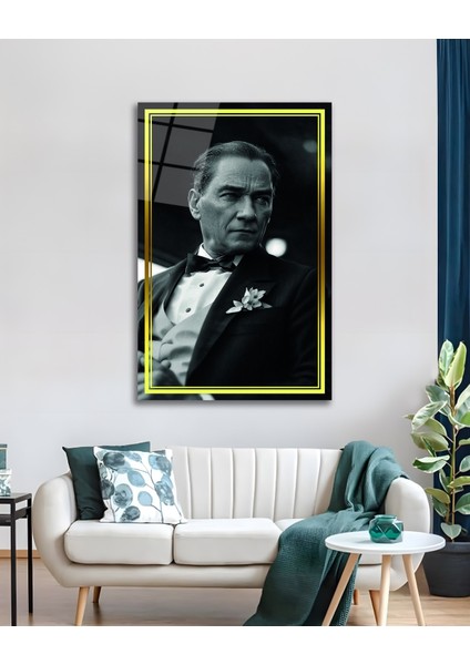 Sarı Çerçeve Görünümlü Atatürk Yan Portre Siyah Beyaz Cam Tablo modelleri