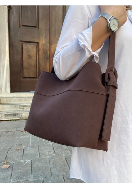 Acı Kahve Süet Kemer Detaylı El ve Omuz Çantası modelleri