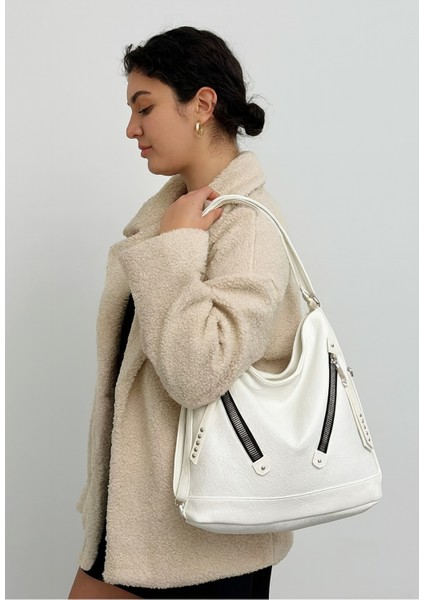Yumuşak Suni Deri Fermuar Detaylı Beyaz El Omuz ve Sırt Kullanımına Uygun Kadın Çanta 34*41 cm
