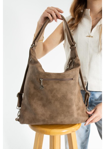 Büyük Boy Yumuşak Deri Hem Sırt Hem Omuz Çantası 540 modelleri