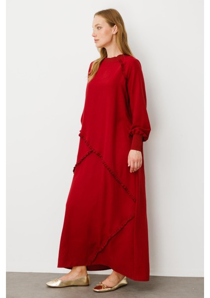 Yumuşak Dokusu ve Zarif Detaylarıyla Ipekçe Doku Ribanalı Özel Elbise-Bordo modelleri