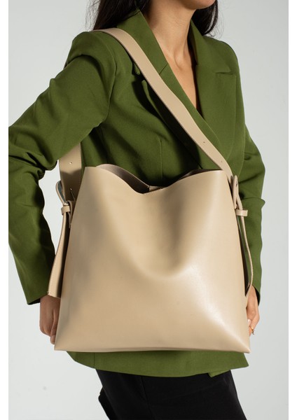 Siyah Içi Süet Yumuşak Deri Çıtçıt ve Fermuarlı Iç Bölme Büyük Boy Shopper Çanta fiyatları