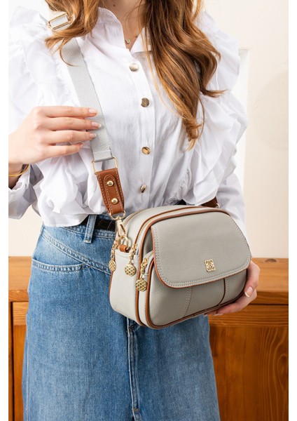 Kapak Detaylı 5 Bölmeli Uzun Askılı Çok Kullanışlı Yumuşak Deri Çapraz ve Omuz Çantası 711 modelleri