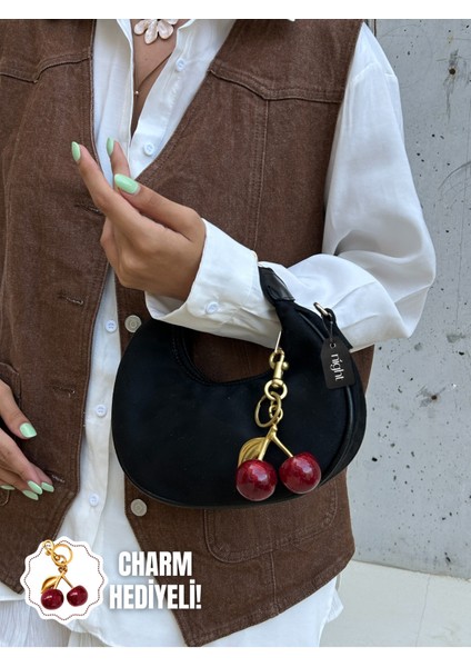 Wanda Model Süet Siyah Charm Hediyeli Kadın El ve Omuz Çantası fiyatları