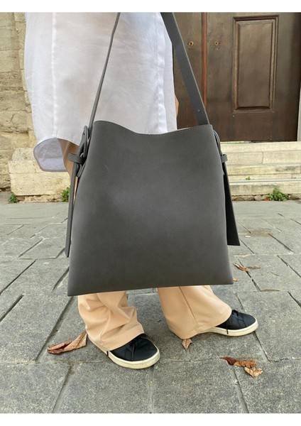 Süet Toka Detaylı Taba Büyük Boy Kadın Shopper Omuz Çantası