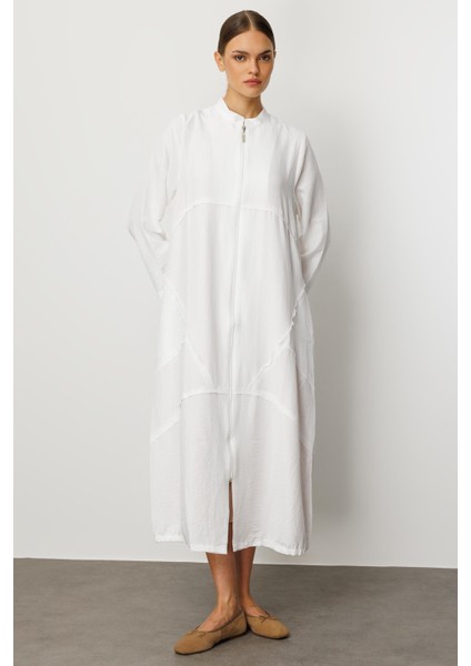 Ipekçe Kumaşı Sayesinde Hafif ve Ferah Spor Kap - Ferace-Beyaz