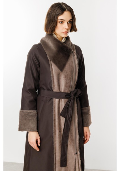 Suni Deri ve Soft Kürk Detaylı Dolgulu Spor Kaban Manto-Kahve