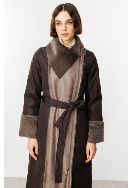 Suni Deri ve Soft Kürk Detaylı Dolgulu Spor Kaban Manto-Kahve