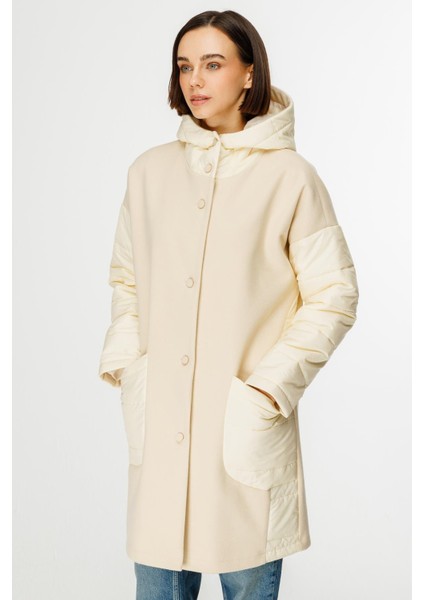 Sporty Kaşe ve Kapitone Uyumlu Özel Kaban-Krem modelleri