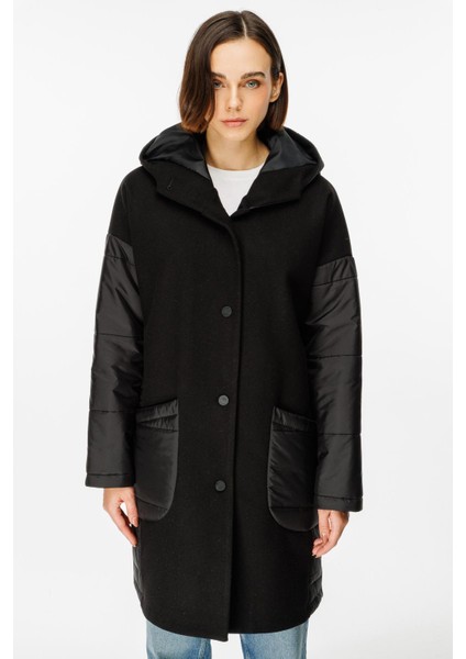 Sporty Kaşe ve Kapitone Uyumlu Özel Kaban-Siyah