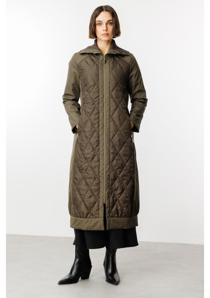 Triko Yaka Detaylı Kapitone Dolgulu Kaban-Haki modelleri