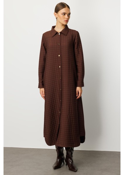 Jakar Kapitone Hafif ve Zamansız Mevsimlik Kullanım Imkanı Sunan Trench / Kap-Kahve