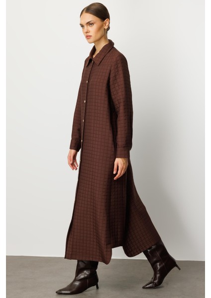 Jakar Kapitone Hafif ve Zamansız Mevsimlik Kullanım Imkanı Sunan Trench / Kap-Kahve modelleri