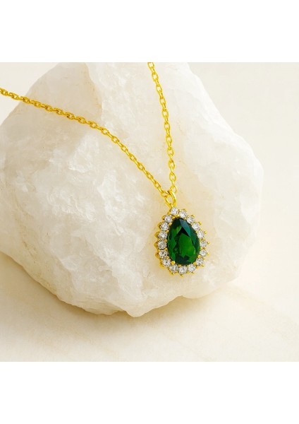 14 Ayar Altın Damla Kesim Anturajlı Zümrüt Kolye fırsatları
