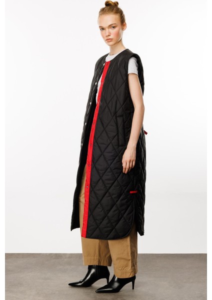 Armonia Çıt Çıt Kapamalı Renk Detayları ile Süslenmiş Zamansız Spor Yelek-Siyah modelleri