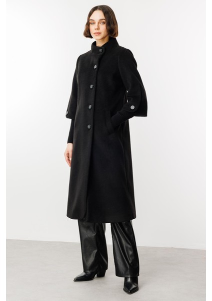 Triko Kol Detaylı Soft Kaşe Kumaş Özel Manto-Siyah