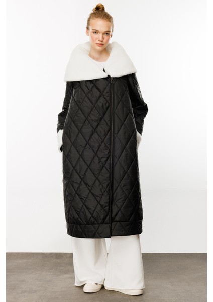 Chnl Yaka ve Kol Yumuşak Kürk Detaylı Kapitone Dolgu Kaban Manto-Siyah fırsatları