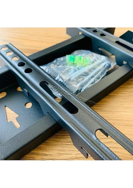 OV32150 32" 81 Ekran Uydu Alıcılı Hd Ready Smart LED Tv Duvar Askı Aparatı + Su Terazili fırsatları