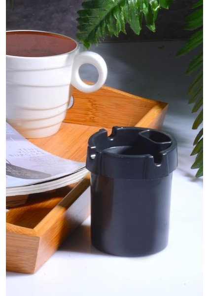 1 Adet Koku Yapmaz Çakmaklık Hazneli Siyah Plastik Küllük Oto Kül Tablası Kül Tabağı