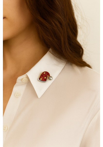 Yıldızlı Noel Baba Şapkalı Iğneli Broş, Şık ve Eğlenceli Aksesuar, Tatil Tarzınıza Renk Katın