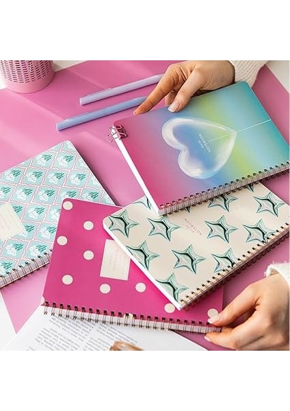 A5 Spiralli Karton Kapak 4'lü Set Çizgili Okul Defteri 80 Yaprak - Ders Programlı Mavi Pembe Yıldız modelleri