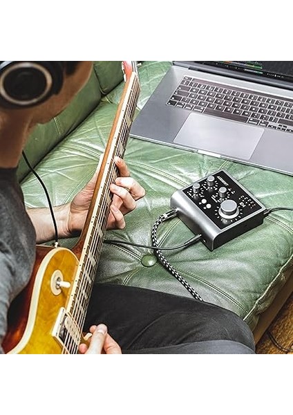 Ses Arabirimi Id4 Mkıı, Class A Konsol Mikrofon Ön Amplifikatör (Yüksek Hızlı Usb-C, Monitör Karışımı ve Monitör Panning Fonksiyonu, 2 Kulaklık Çıkışı, Mac/pc/ios Uyumlu), Siyah, Id Mkıı fırsatları