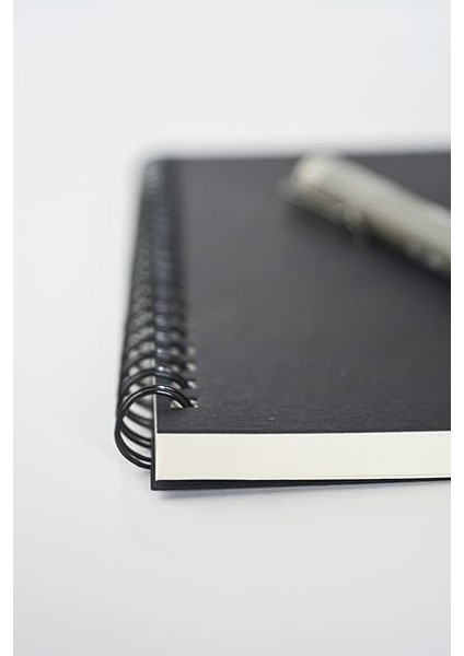 Tanıtım Kareli Spiralli Not Defteri, A5 Boyut (15X21 Cm), 60 Yaprak, 90GR. Ivory Kağıt, Ofis Için Ideal (Siyah Kapak) fırsatları