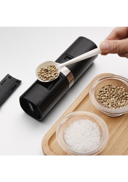 Elegance BE-2220 2'li Standlı Pilli LED Işıklı Otomatik Tuz ve Karabiber Öğütücü Değirmeni modelleri