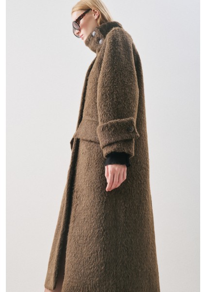 Bouchle Geniş Yakalı Kaban Kahverengi