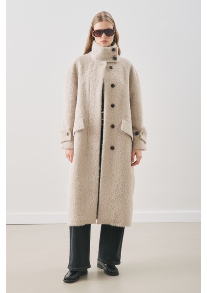 Bouchle Geniş Yakalı Kaban Vizon modelleri