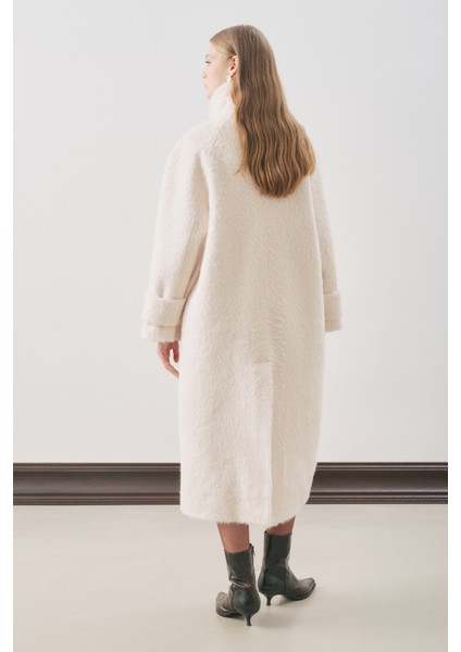 Bouchle Geniş Yakalı Kaban Ekru