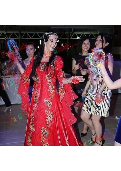 1 Adet Kırmızı Plastik Tef Kına ve Düğün Malzemeleri fiyatları